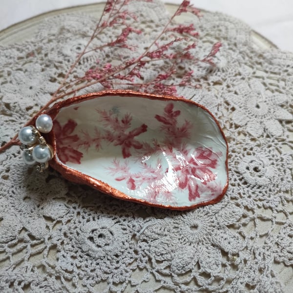 Oyster Shell Trinket Dish - Gift Boxed