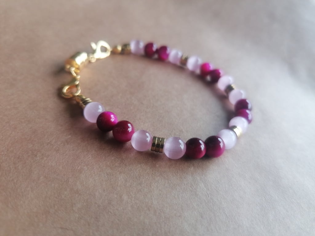 Floral, magnetic connect bracelet. 