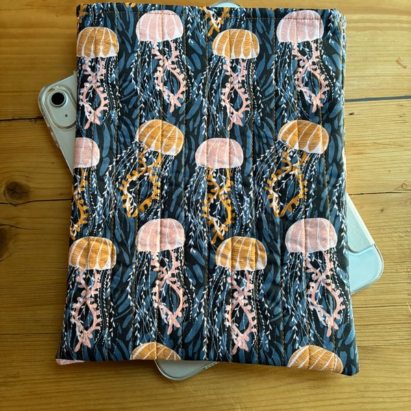 Jellyfish Print Quilted Fabric I-Pad Sleeve 