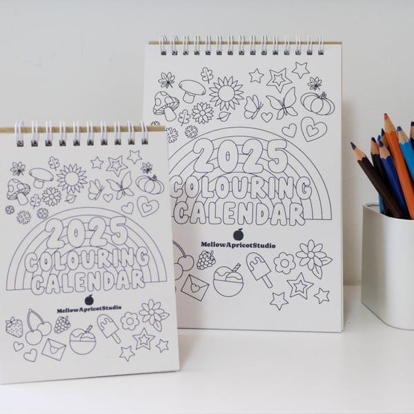 2025 Colouring Desk Calendar with Journal Prompts