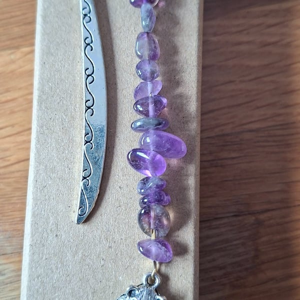 Gemstone hook bookmark 