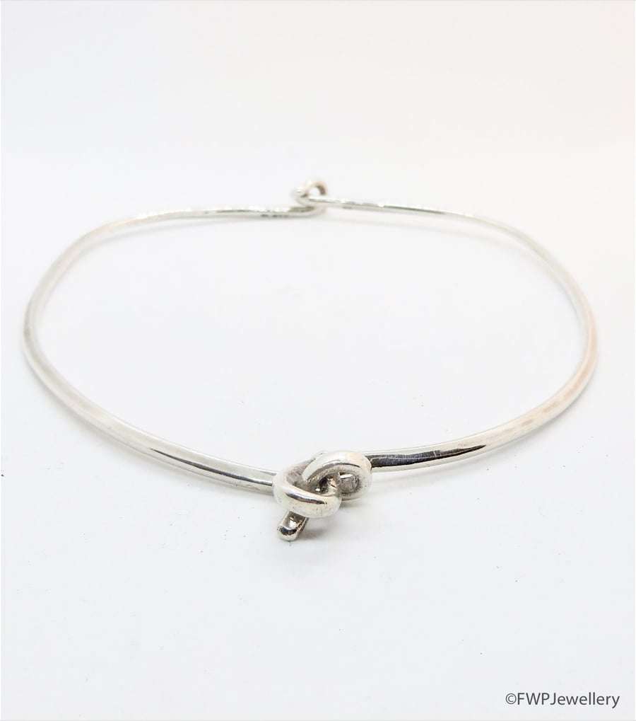 Silver Torque Oval Necklace with Knot and Hook