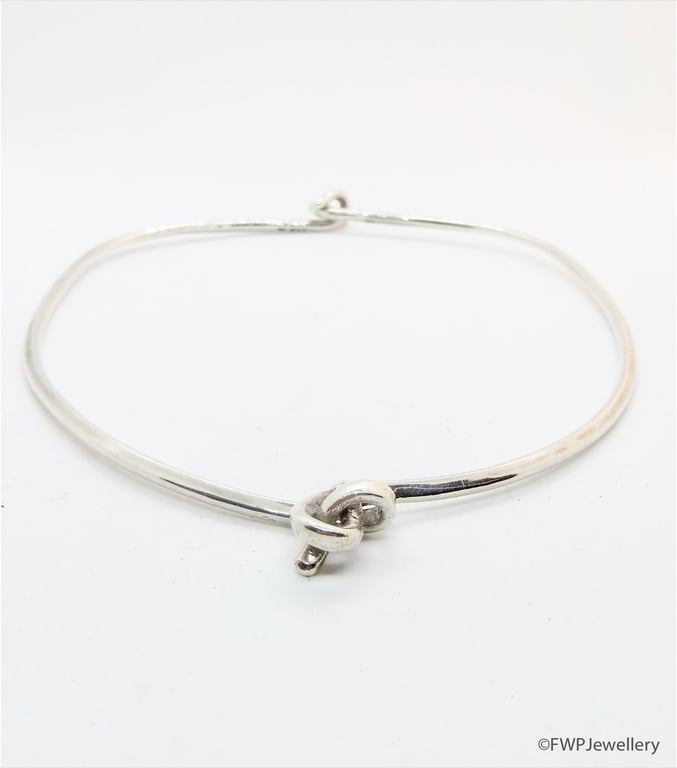 Silver Torque Oval Necklace with Knot and Hook