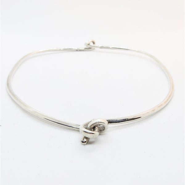 Silver Torque Oval Necklace with Knot and Hook