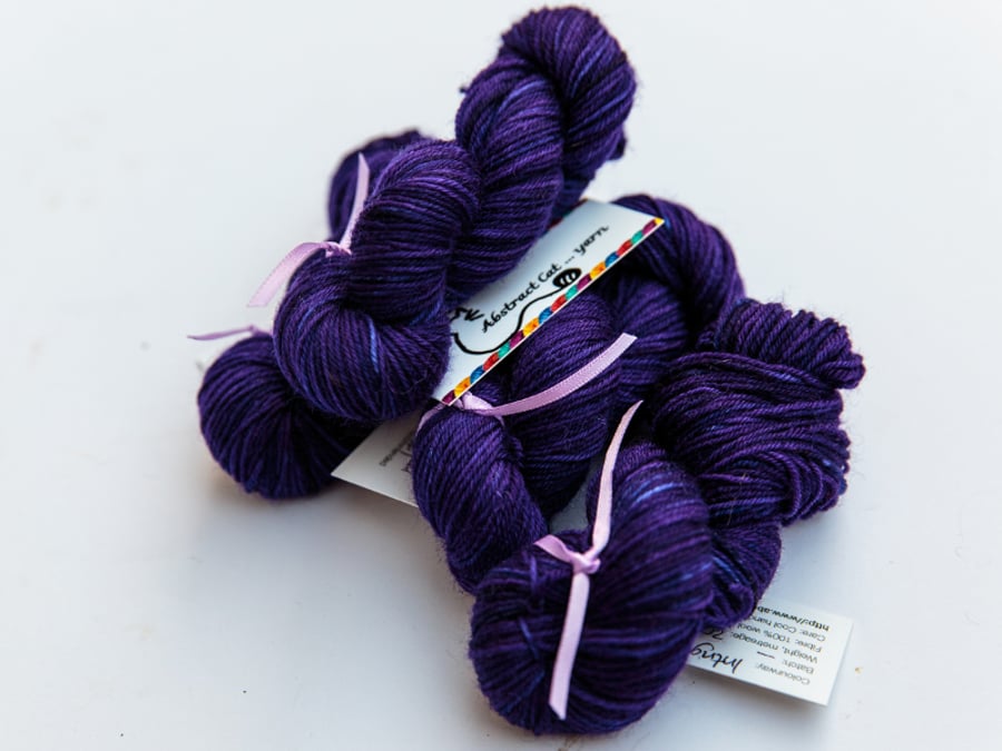 SALE: Intrigue - Superwash bluefaced leicester 4 ply mini skeins