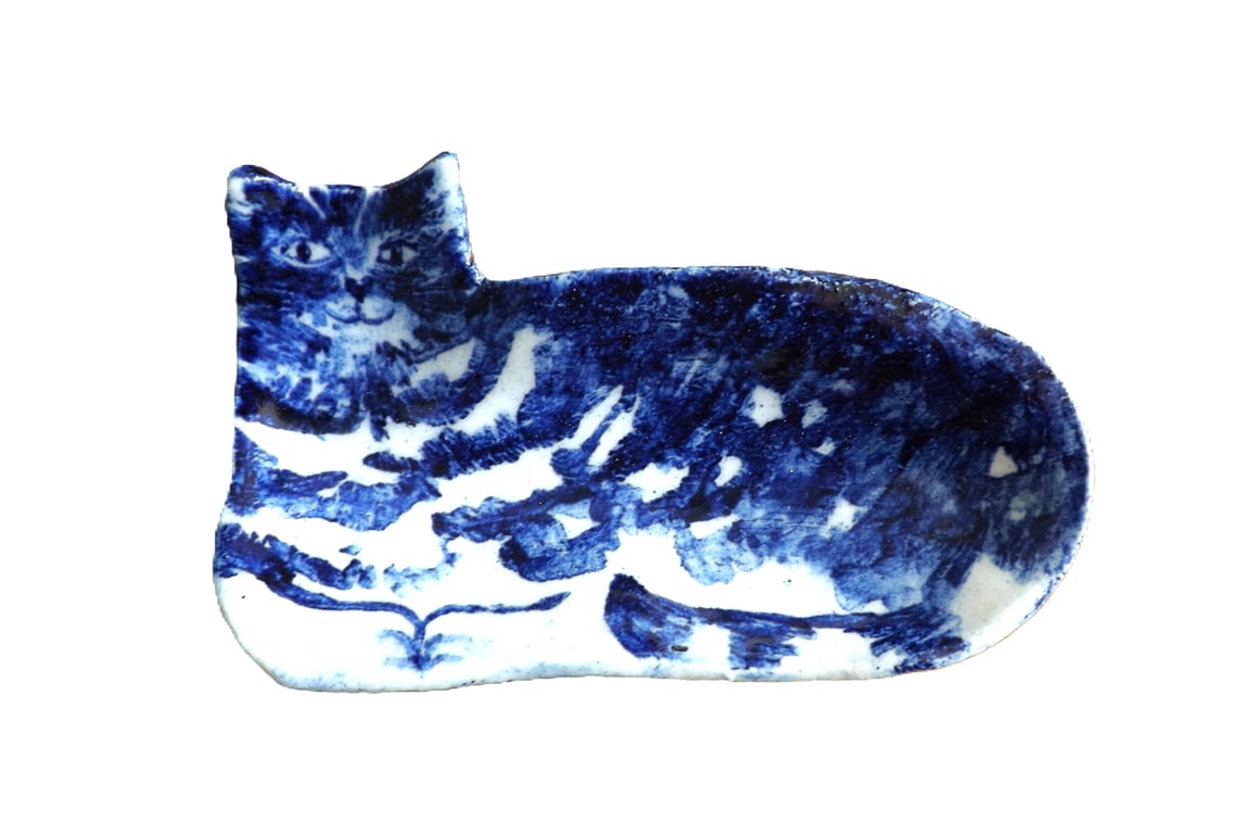 Handmade Ceramic Cat Dish: Blue & White Stoneware Trinket Holder
