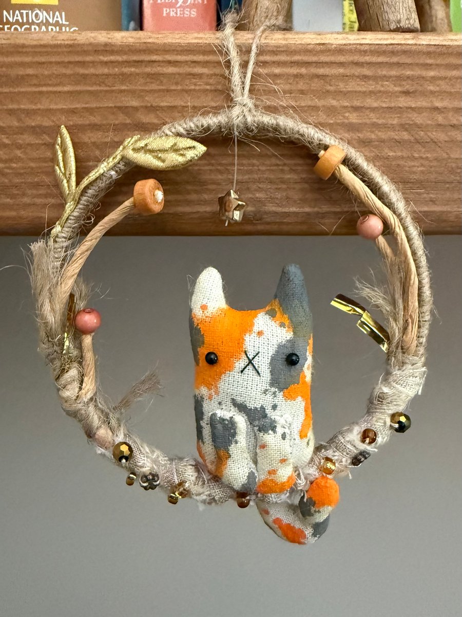 Calico Cat Hoop Art Hanger