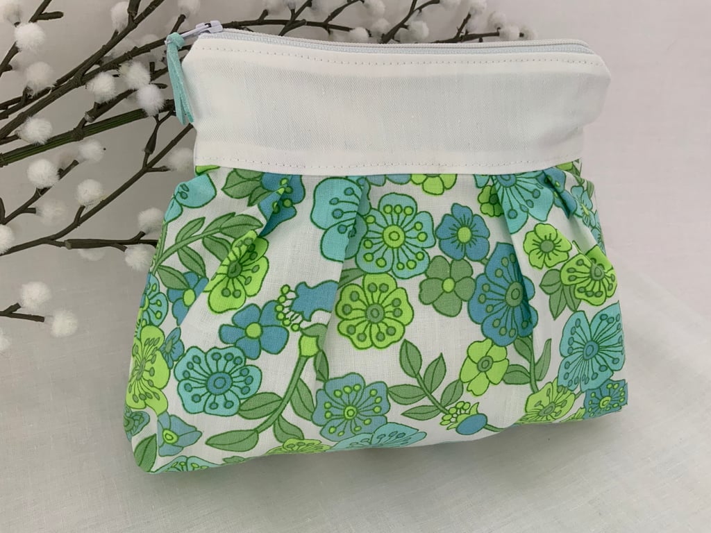 Pleated Cosmetic Bag, Zipped Purse, Make up Bag, Accessory Purse, Retro Floral