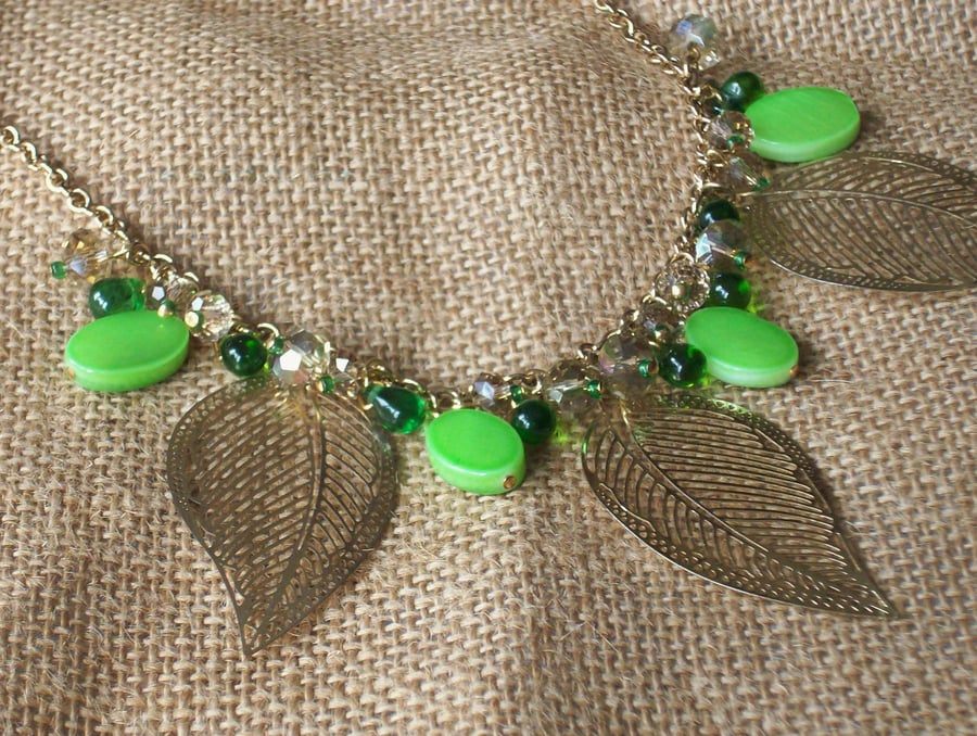 Green tropical necklace