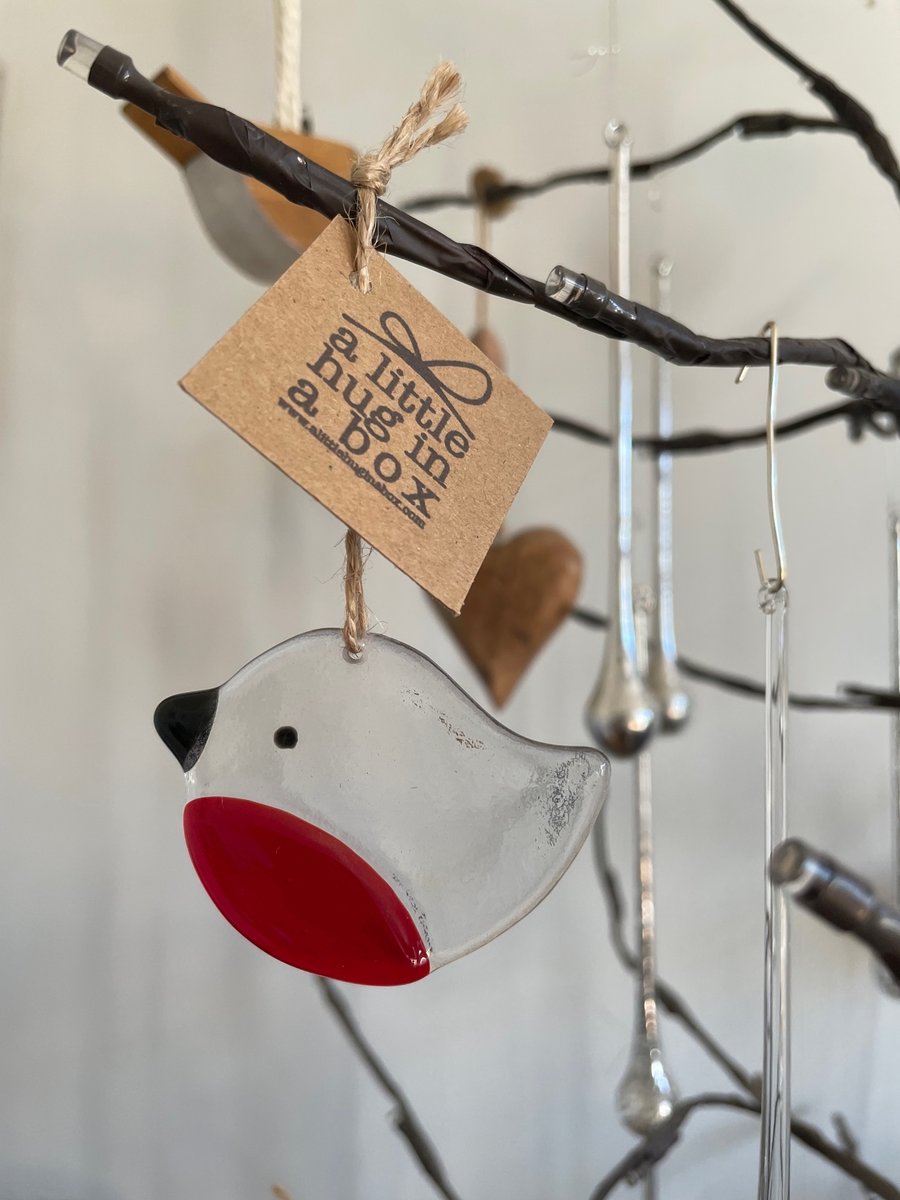 A Little Hug in a Box Fused glass Red Robin Christmas Tree Decoration (Small)