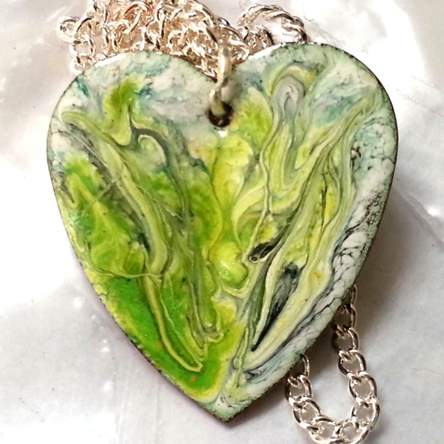 pendant - heart scrolled green and gold on white