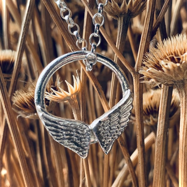 Angel wings hoop pendant