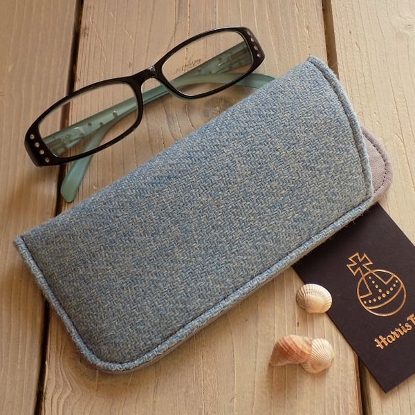 Harris Tweed eyeglasses case in light blue herringbone