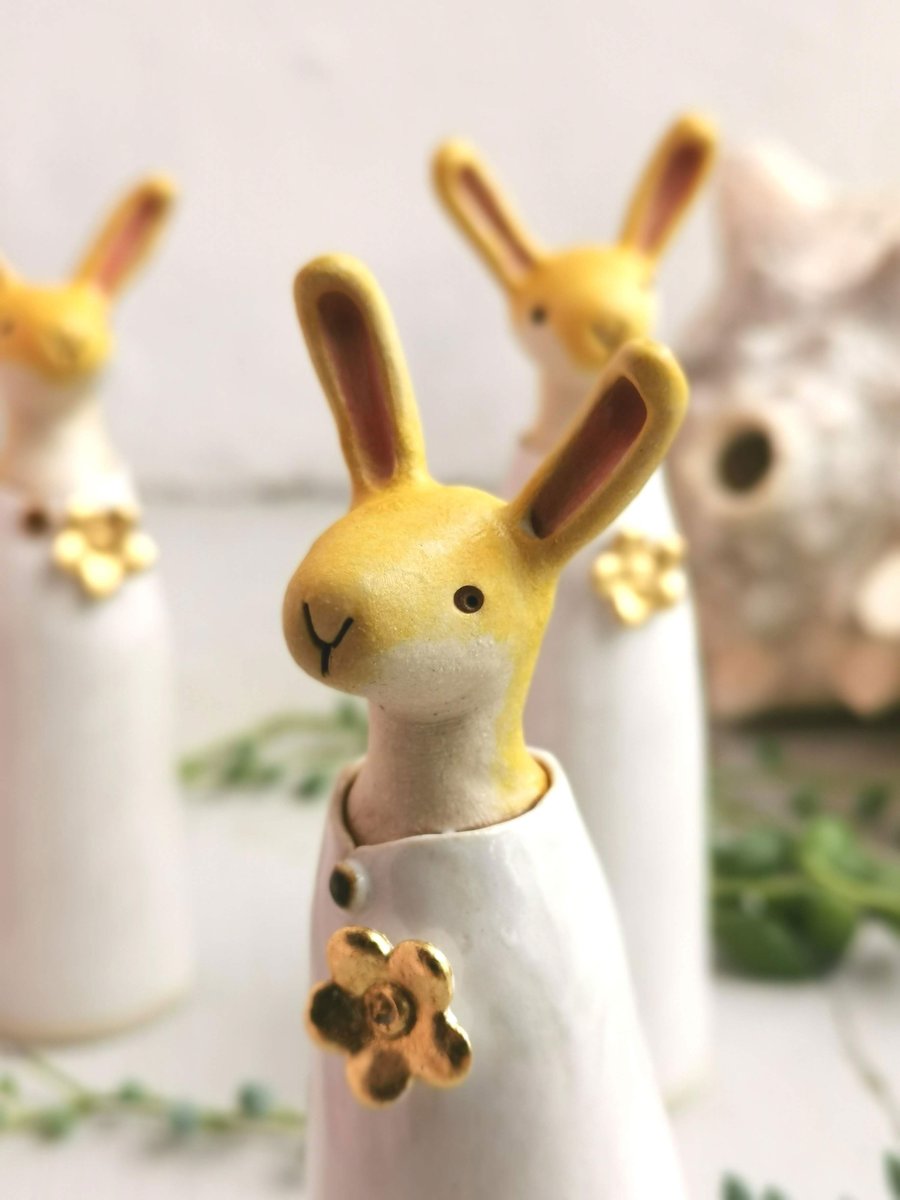 Golden hare - Hare sculpture -no.2