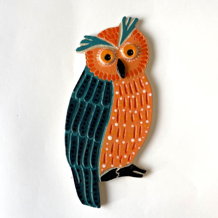 STONEWARE CERAMIC HANGING OWL WALL PLAQUE DECORATION
