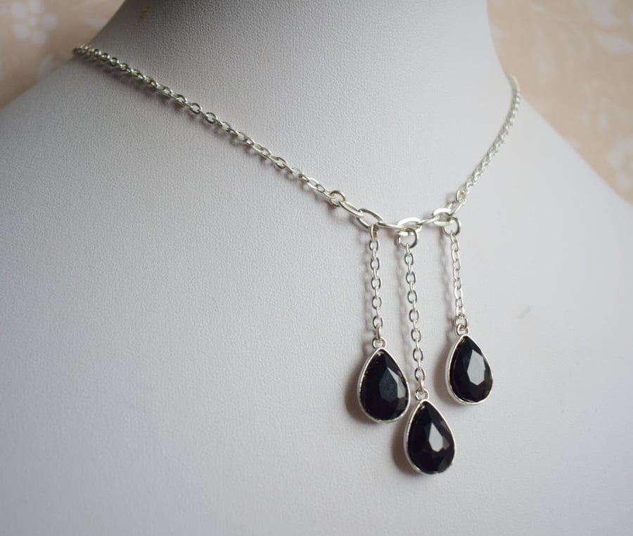 Black Rhinestone Teardrops Necklace