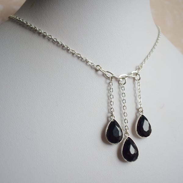 Black Rhinestone Teardrops Necklace