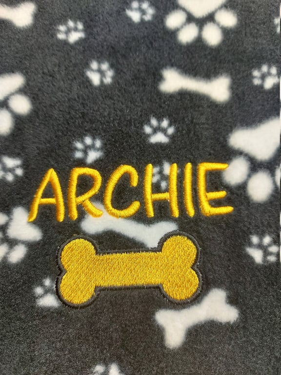 Personalised dog blanket handmade puppy dog pattern fleece blanket black with wh