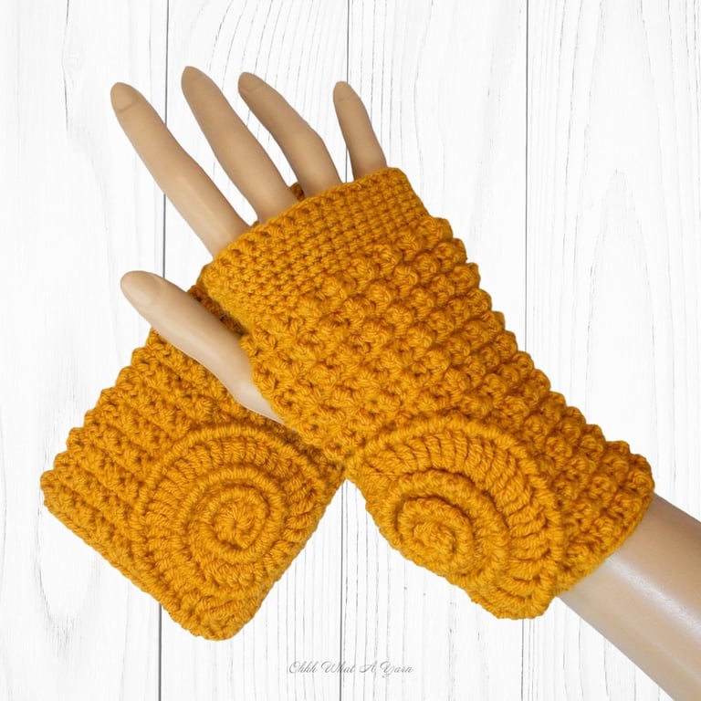 Crochet gloves. Dark gold, mustard ammonite ladies gloves. Fingerless gloves.  
