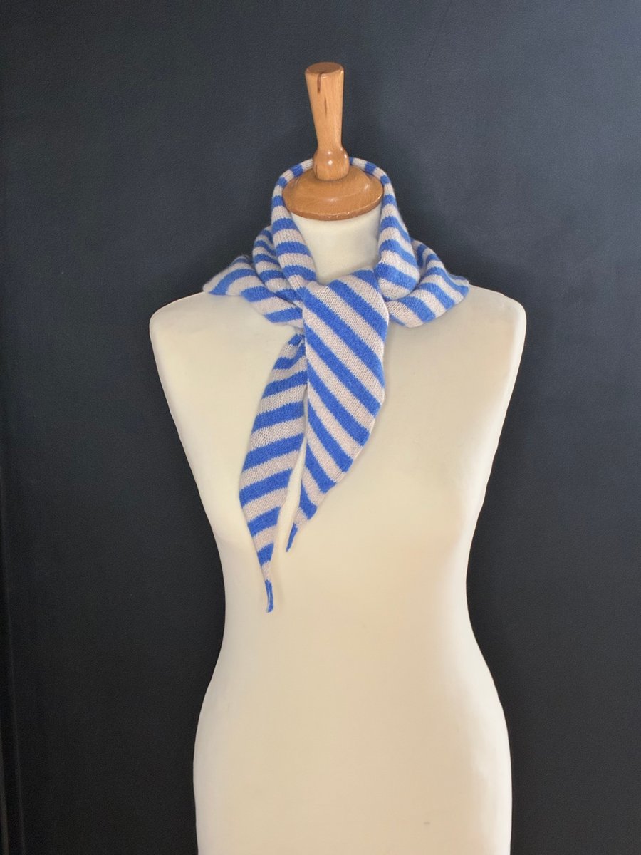 Triangle Scarf - Tahiti & Cream
