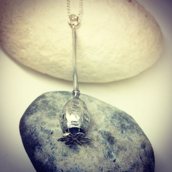 Large poppy pendant in Sterling Silver