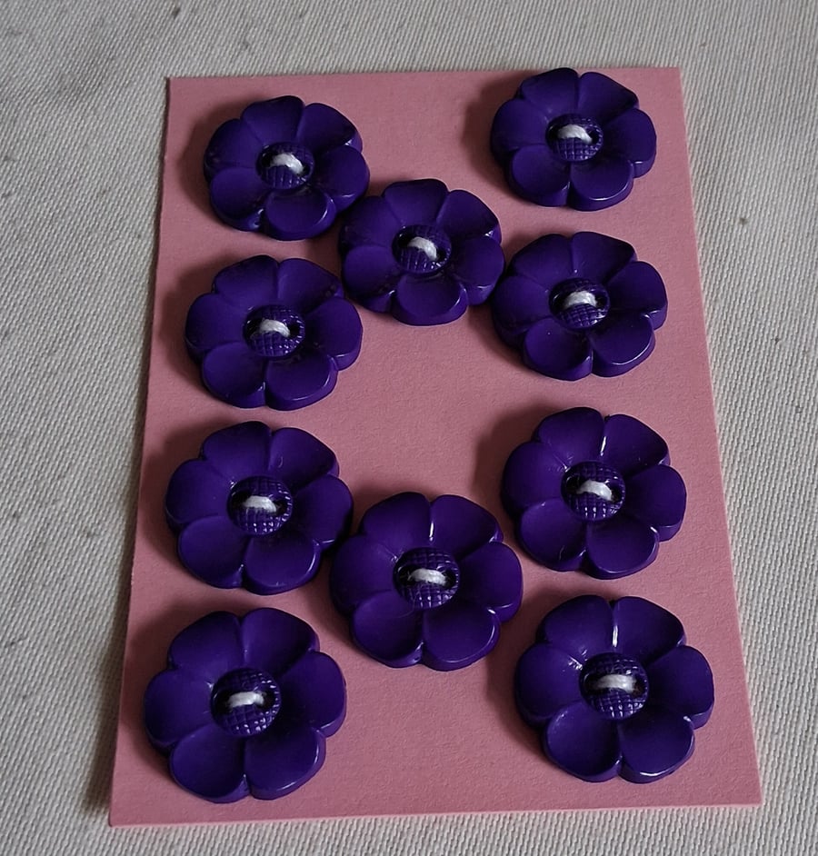 10 PURPLE FLOWER SHAPE BUTTONS