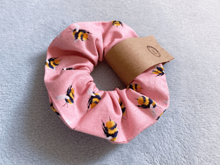 Bee hair scrunchie, pink