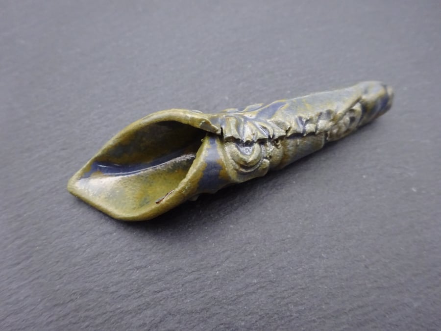 ceramic bell flower pendant