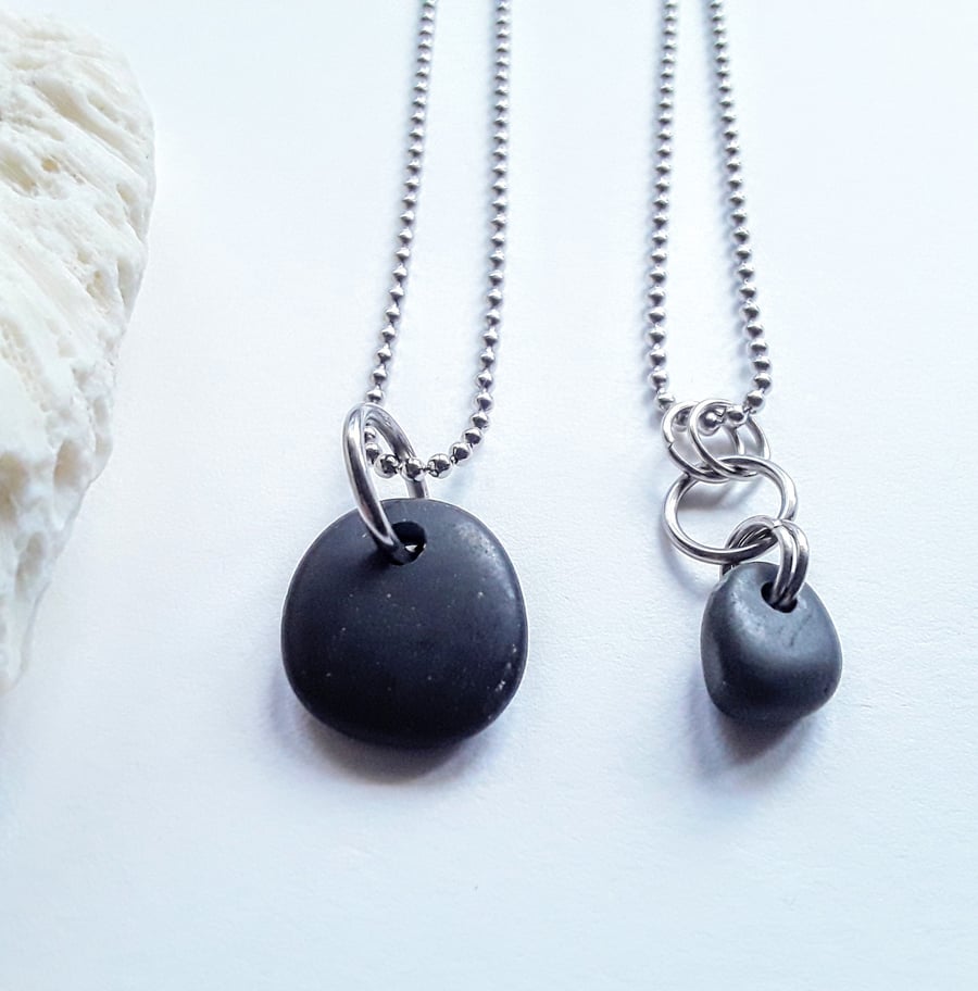 Beach Pebble Pendant-Raven Black