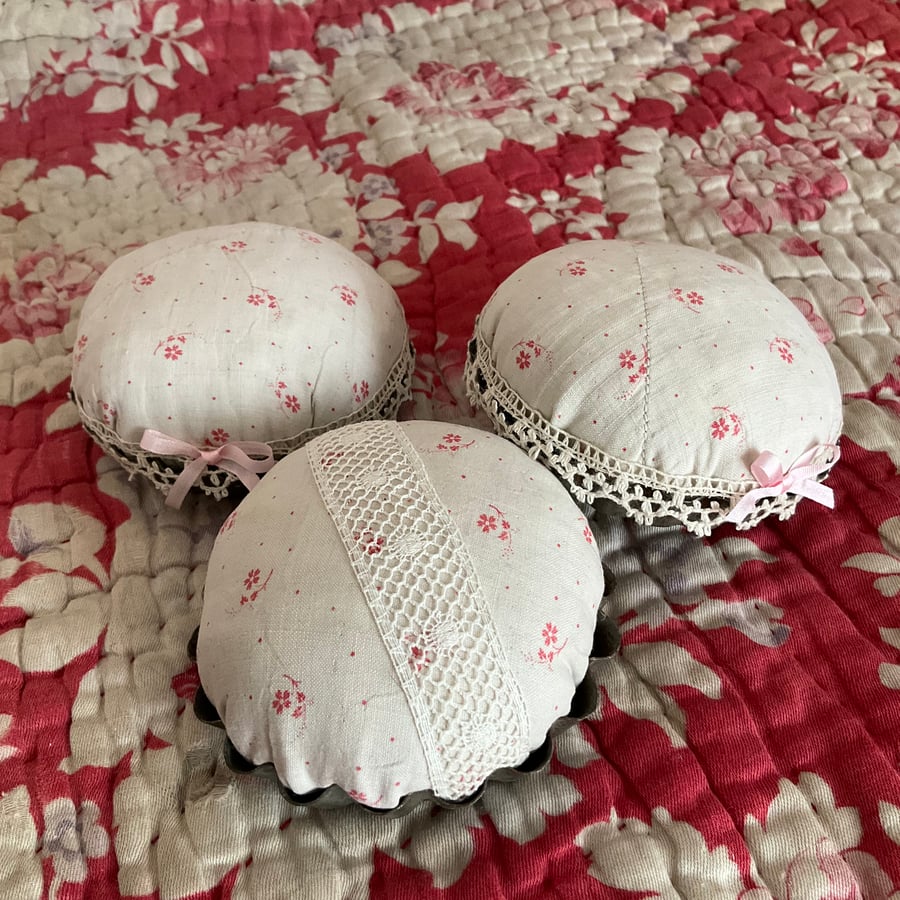 Vintage Pin cushion