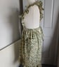 Traditional country cottage style cross back apron  - Image 2