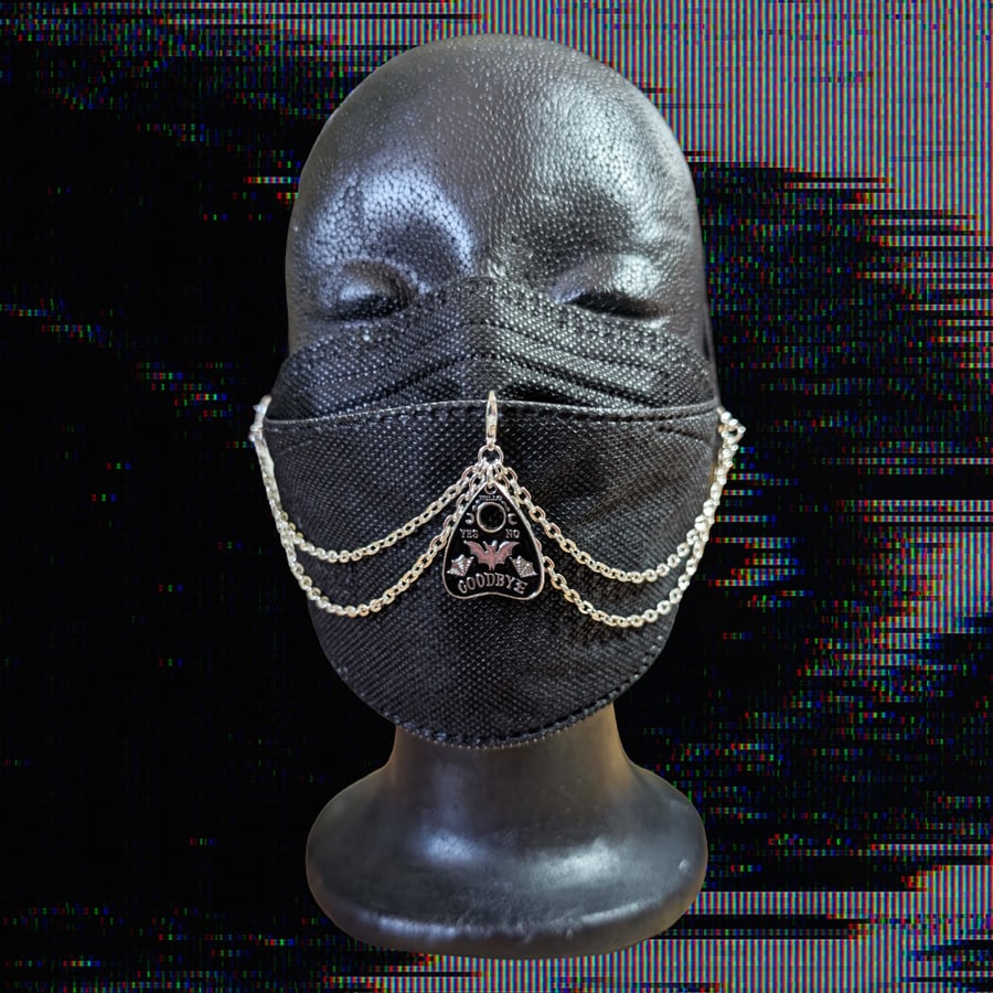 Ouija planchette three point mask chain