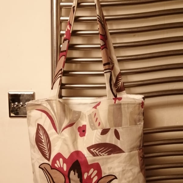 Cream, deep red and warm brown floral pattern tote bag