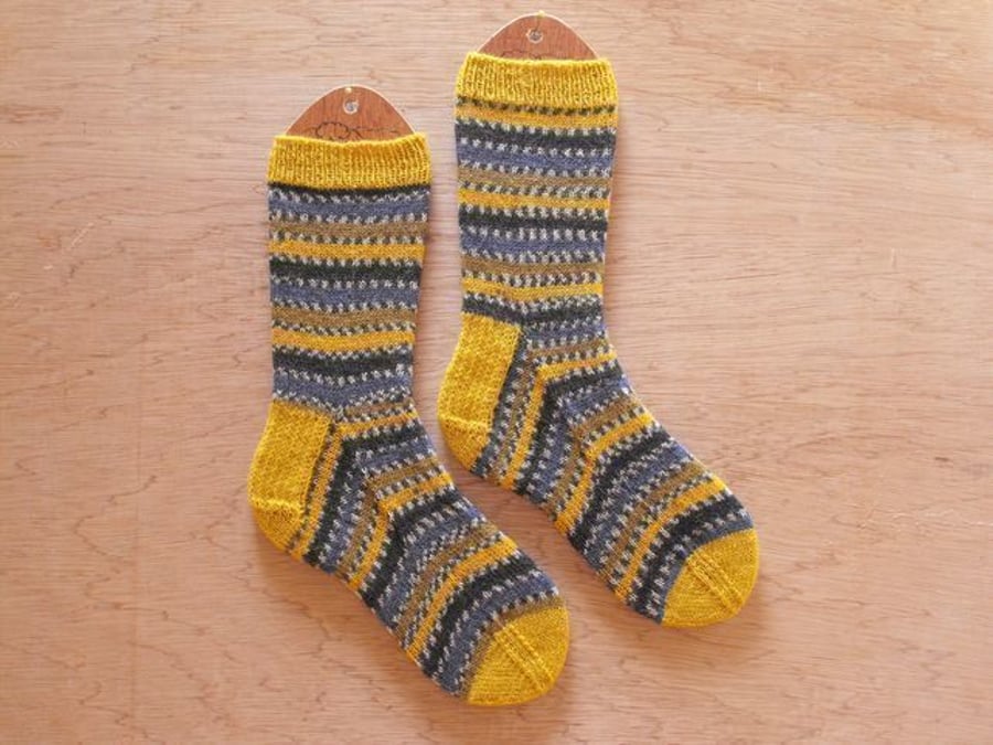 Hand knitted socks, blue tit, MEDIUM size 5-7