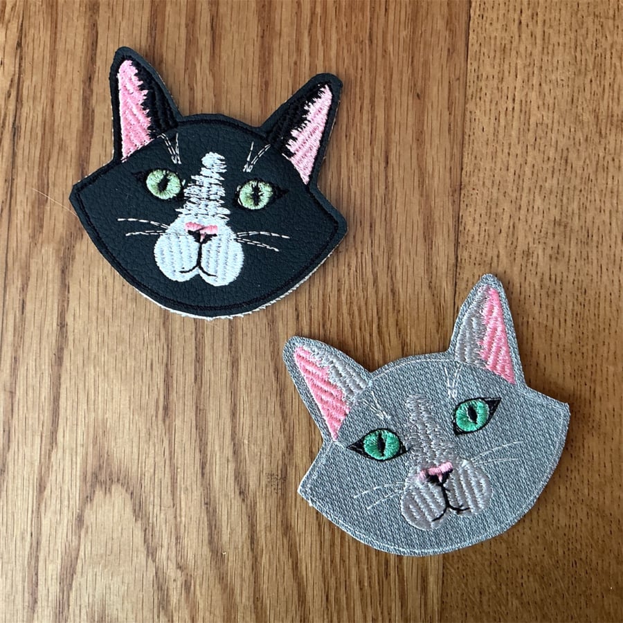 Cat face corner bookmark. Cute cat embroidered cat page keeper .