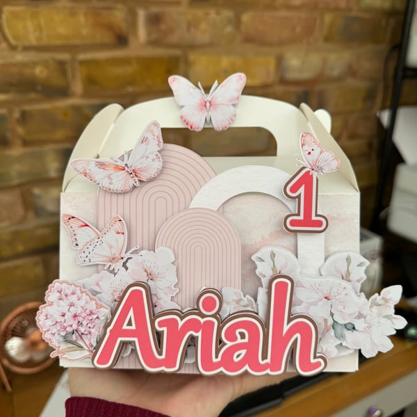 6 Personalised Butterflies party boxes, party bags