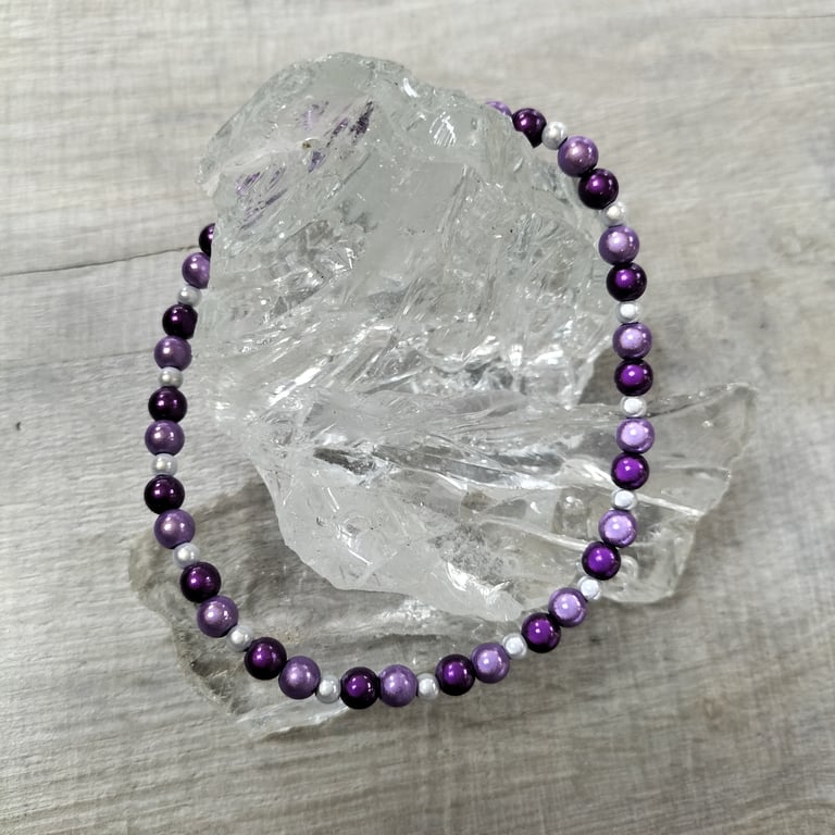 AL143B Purple, mauve and silver miracle bead elasticated anklet, 10.5"
