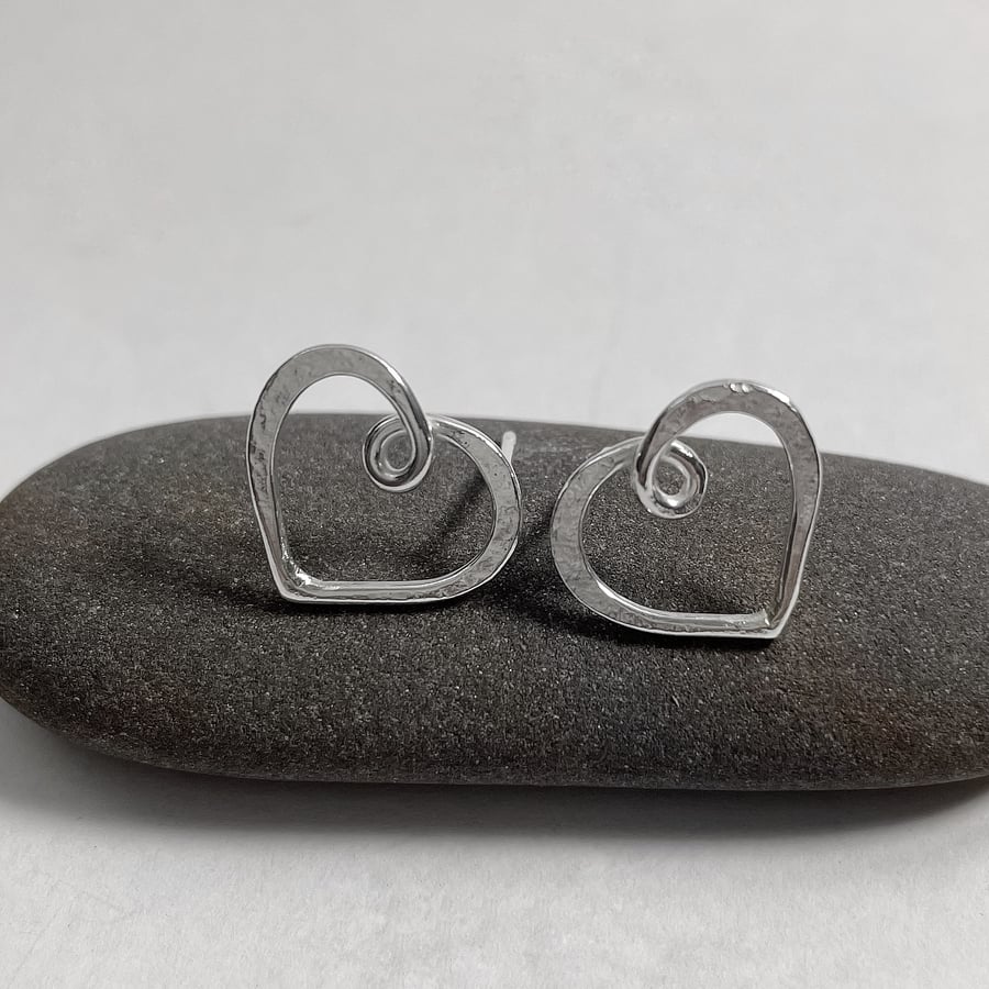 Silver heart stud earrings, infinity hearts