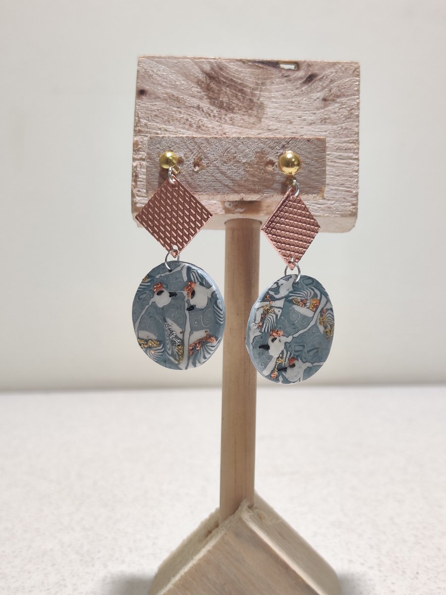 Swallow pattern earrings 