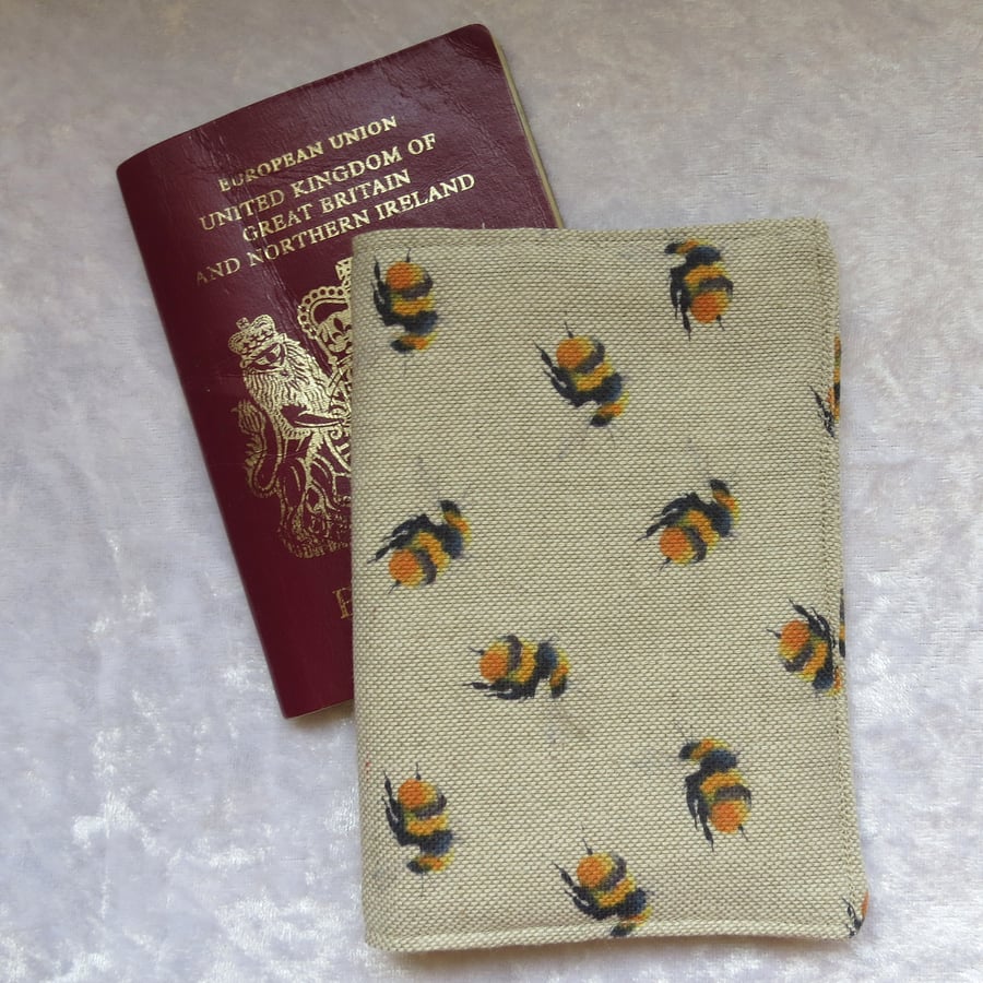 Passport Cover.  Passport sleeve.  Bees design.