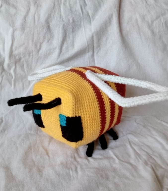 Minecraft bee