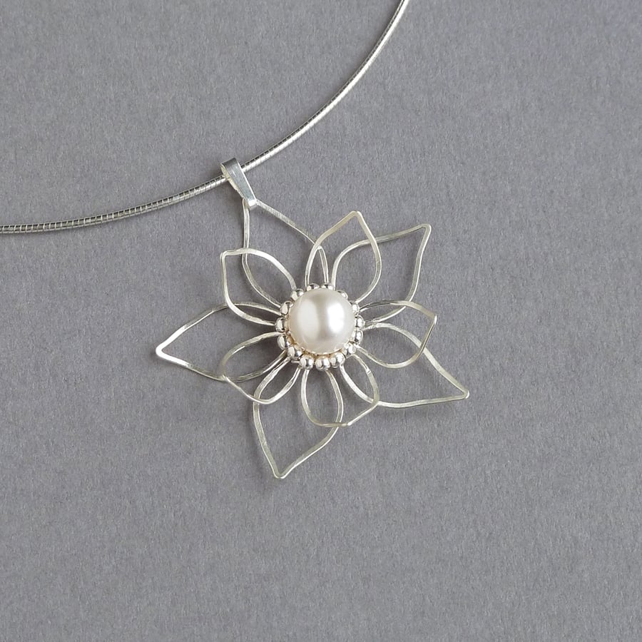 Silver and Pearl Flower Necklace - Bridal Jewellery - Wedding Anniversary Gifts