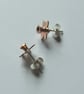 Dainty daffodil studs - Image 3