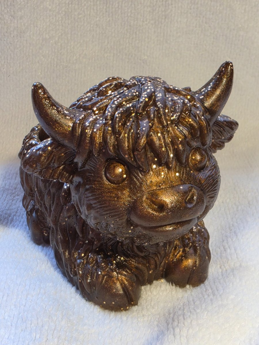 Baby highland cow candle holder . Gold glitter and dark brown 