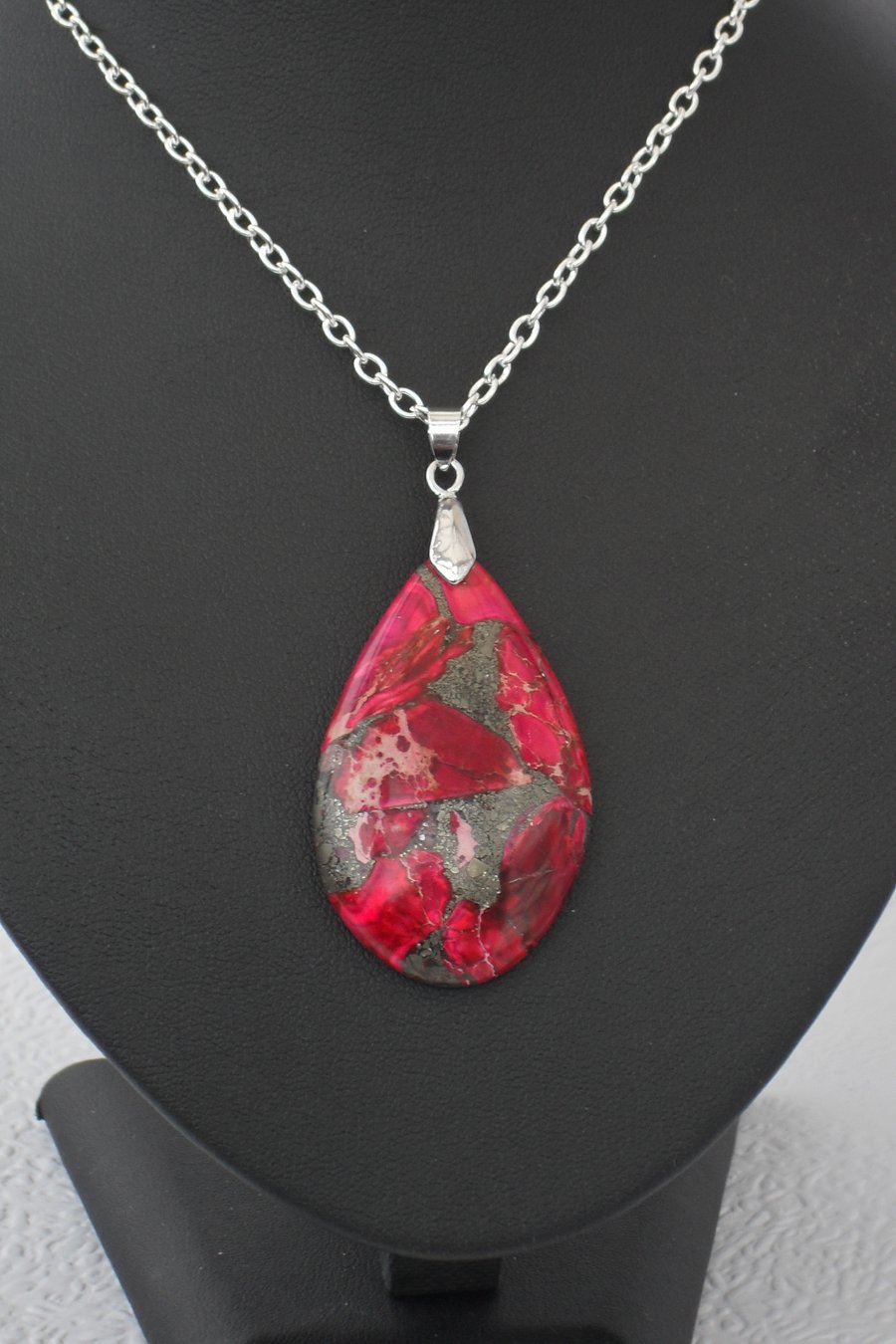 Red, grey and pink gemstone pendant necklace