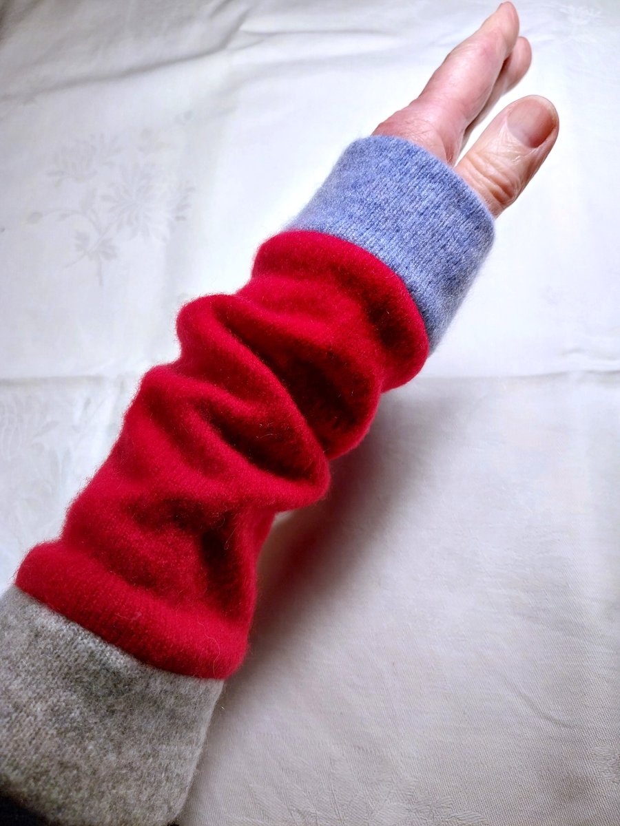 Red,grey&pale blue, wrist warmers, recycled 100% cashmere