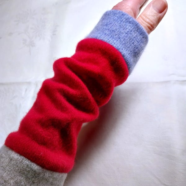 Red,grey&pale blue, wrist warmers, recycled 100% cashmere