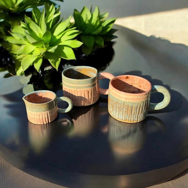 Gorgeous 3-Piece Mug and Milk Jug Set