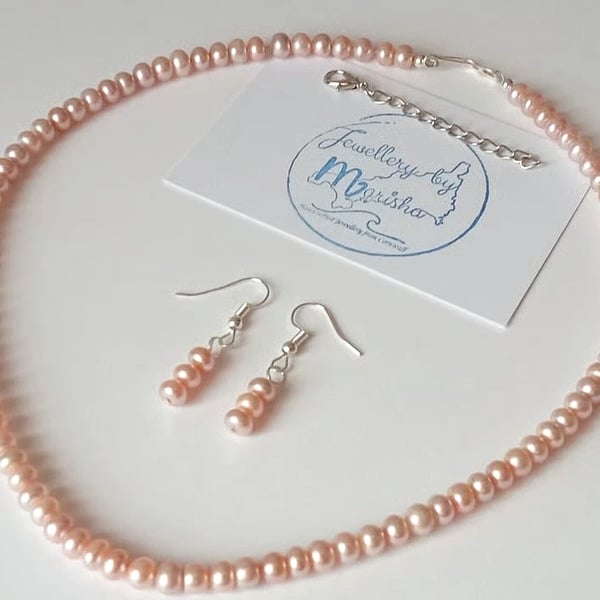 Freshwater Pearl Necklace & Earrings Jewellery Gift Set Pink Peach