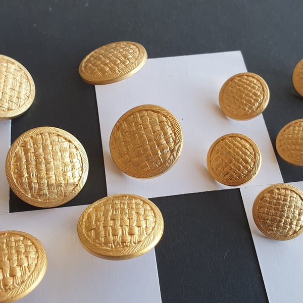15mm & 22mm Matt Gold Metallic look buttons Light weight